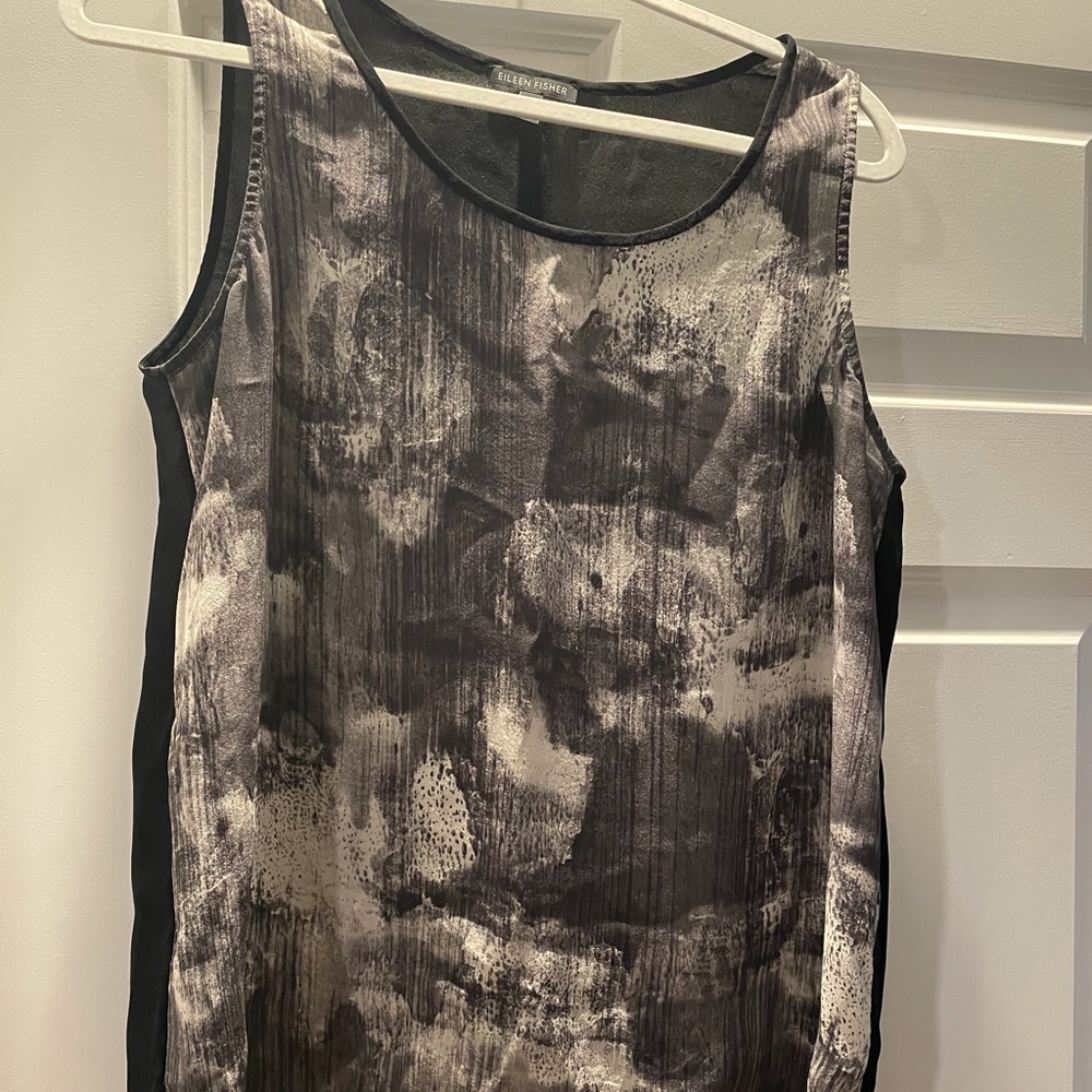 Eileen fisher 100% silk abstract tank